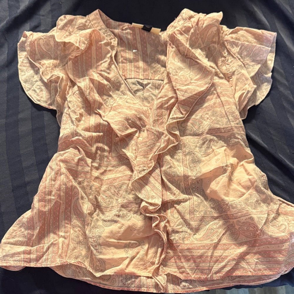 Universal Thread Peach Paisley Ruffle Blouse